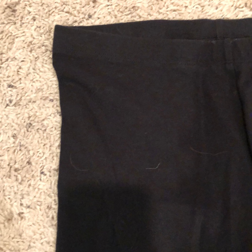 Simple black leggings